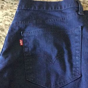 NEW Levi’s  Men’s 33” waist 30 “ length dark blue